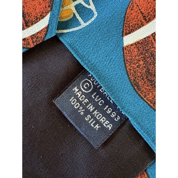 Men's Necktie Lot Of‎ 4 Tabasco, Candy Hearts, Stamps & Footballs All Over Print - Picture 12 of 16